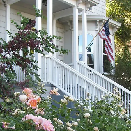 Yosemite Rose Bed And Breakfast-3